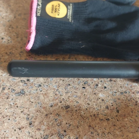 Enzo Milano Primo Curling Iron - Picture 5 of 6